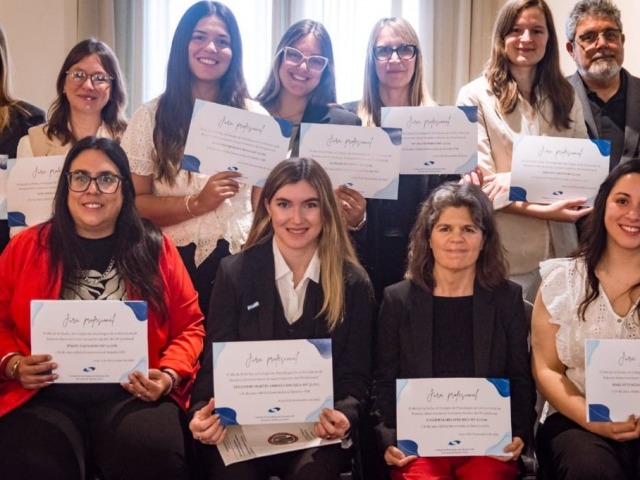 Nuevos profesionales del Colegio de Psiclogos Distrito VIII